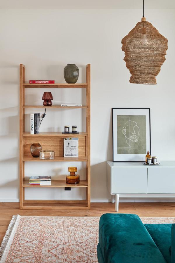 Prague Days - Designer Apts - Garage - Terrace - Easy City Access المظهر الخارجي الصورة